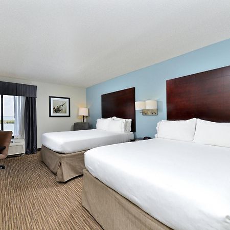 Holiday Inn Express Hotel & Suites Tampa-Rocky Point Island By Ihg Exterior photo