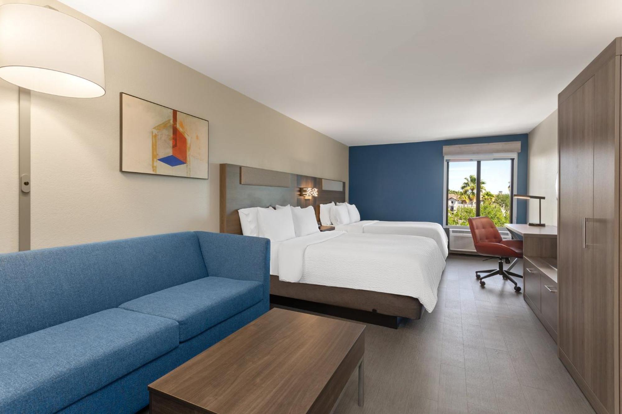 Holiday Inn Express Hotel & Suites Tampa-Rocky Point Island By Ihg Exterior photo